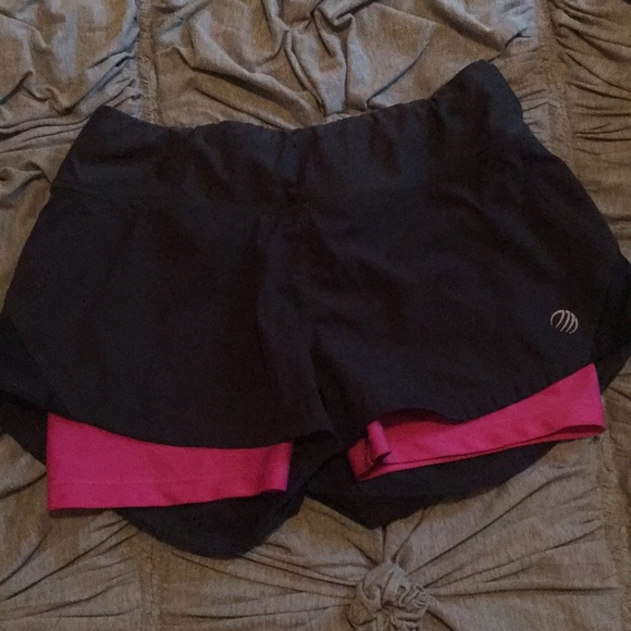Nike Pants - Mpg workout shorts size small Nike Pants - Mpg workout shorts size small